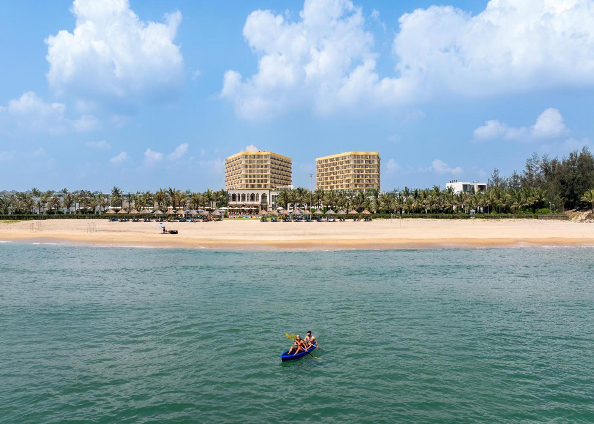 Wyndham Hoi An Royal Beachfront Resort & Villas Eksteriør bilde